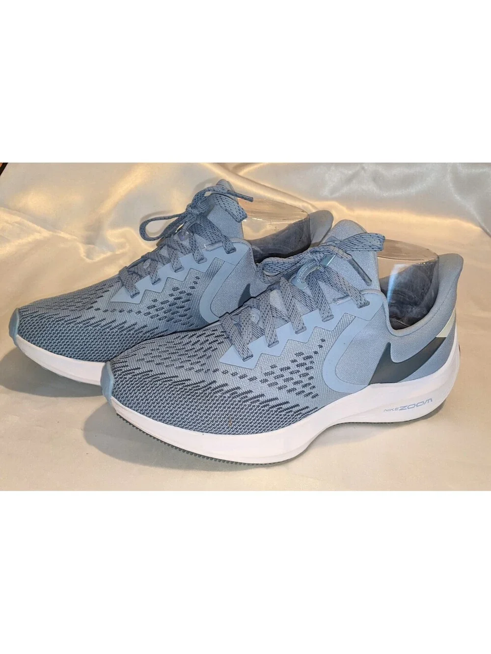 Nike Womens Air Zoom Winflo 6 Blue Running Shoes Sneakers Size 7 AQ8228-400 EUC